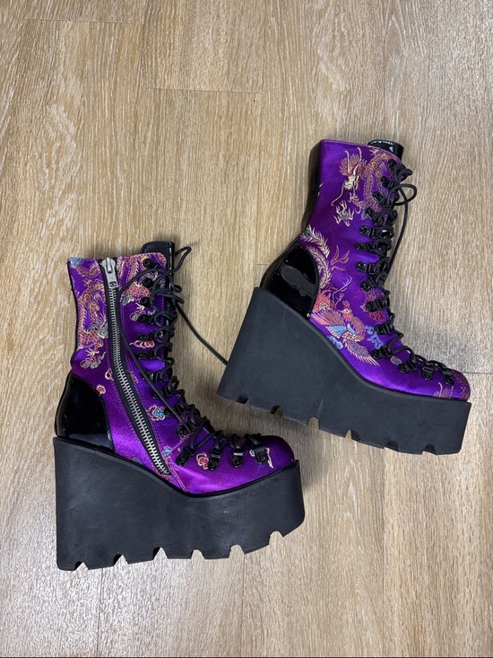 Dolls Kill Current Mood Purple Black Satin Platform Dragon Boots size 8 - Picture 2 of 15